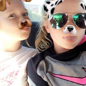 Meet your Posher, Chloe